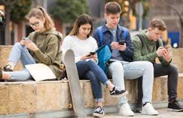 Kebiasaan Anak Muda Zaman Sekarang yang Harus Dihindari